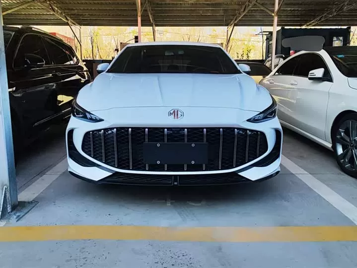 Quatre voitures d'occasion de haute qualité recommandées