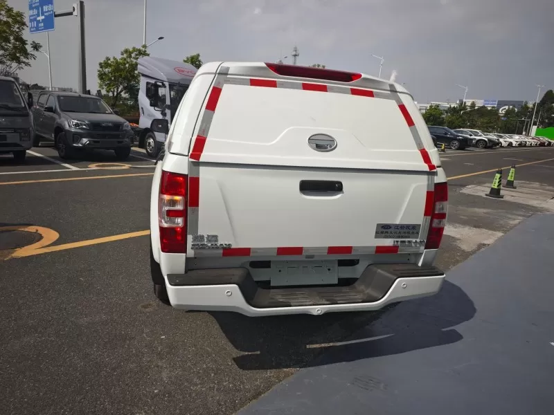 Isuzu RE-MAX Pickup diesel manuel avec cache-bagages amovible