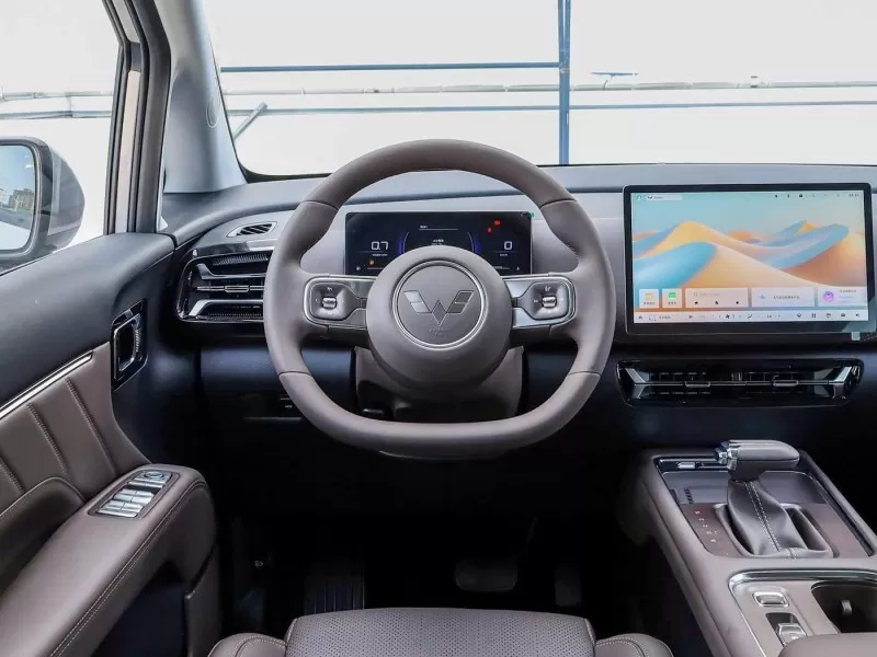 Wuling Starlight 730 2026 1.5T CVT Premium Monospace 7 places pour le transport familial et de passagers