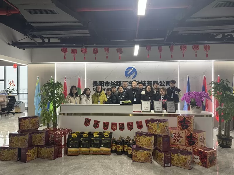 À tous les employés de Silu Used Car Avec une sincère gratitude pour votre travail acharné, nous embarquons ensemble pour un nouveau voyage.