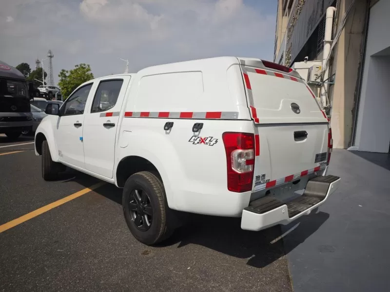 Isuzu RE-MAX Pickup diesel manuel avec cache-bagages amovible