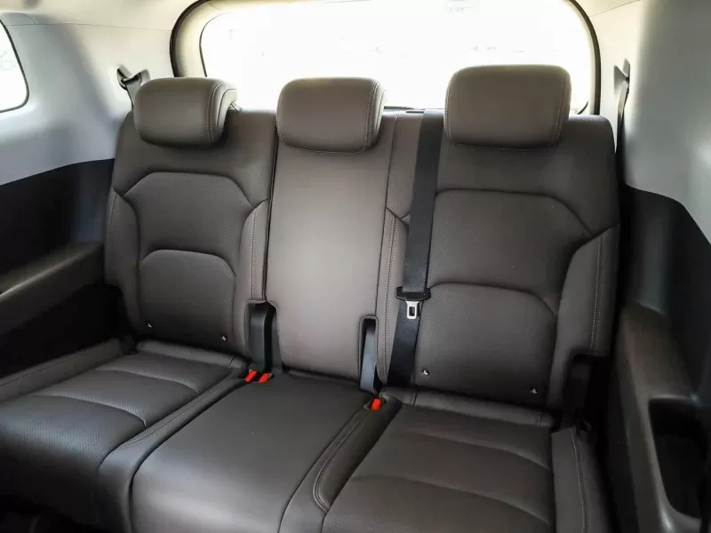 Wuling Starlight 730 2026 1.5T CVT Premium Monospace 7 places pour le transport familial et de passagers