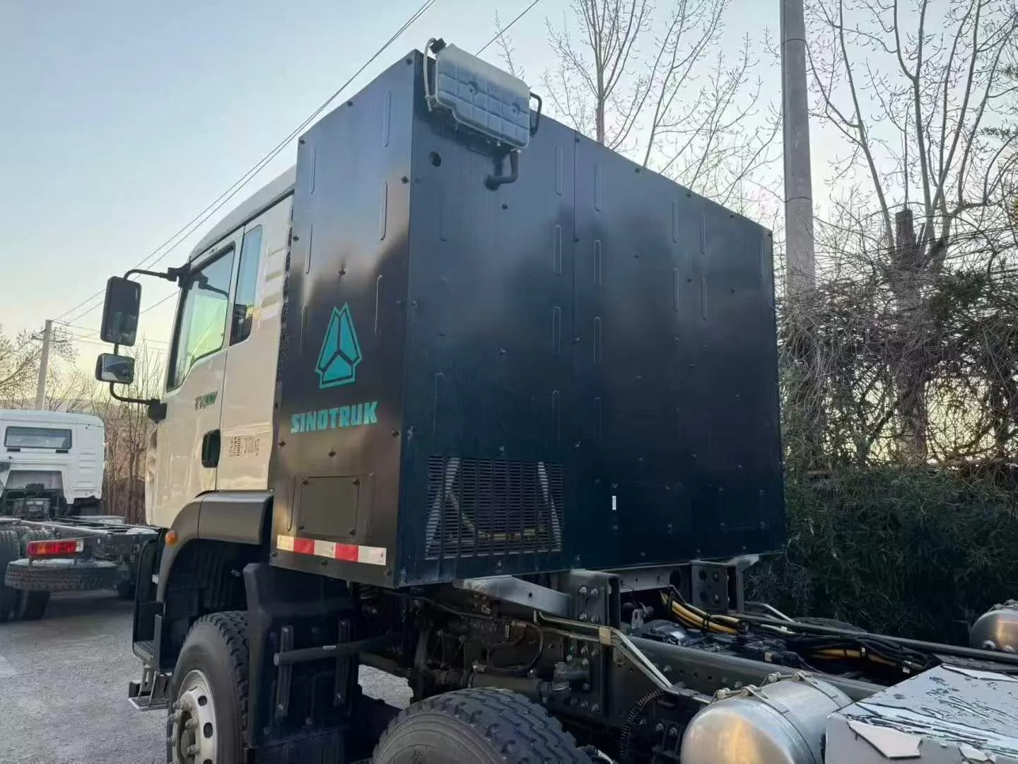 Camion tracteur Sinotruk Howo TX 6 × 4 camion d'occasion à vendre en Chine