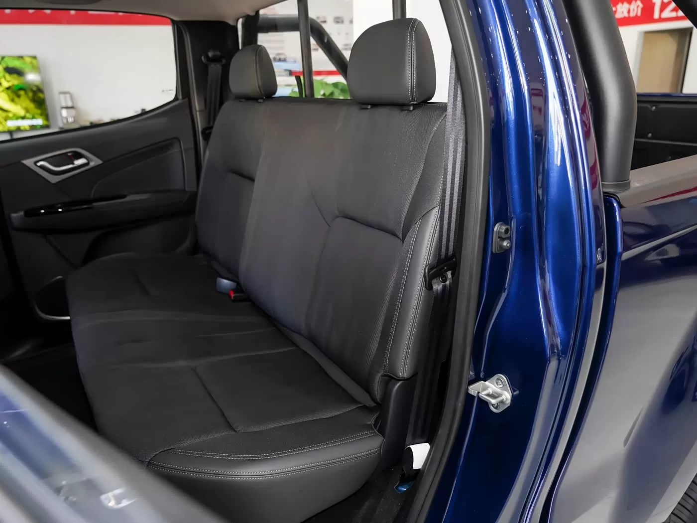 Silu Auto Export - Camionnettes Isuzu à rapport coût-performance élevé